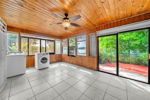 Casa en venta en Miami, Florida, 4 dormitorios, 181.44 m2 № 1305856 - foto 23