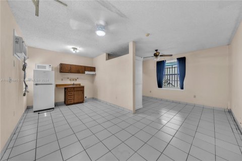 Villa ou maison à vendre à Miami, Floride: 4 chambres, 181.44 m2 № 1305856 - photo 20