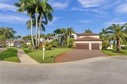 Casa en venta en Miramar, Florida, 5 dormitorios, 349.68 m2 № 1305854 - foto 1