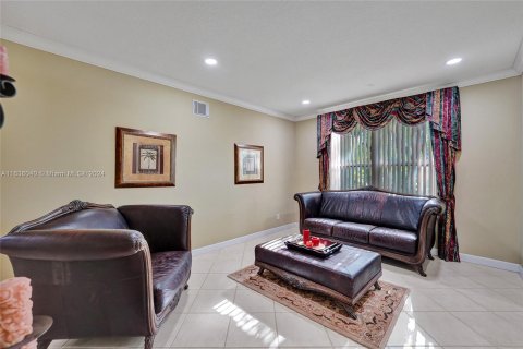 Casa en venta en Miramar, Florida, 5 dormitorios, 349.68 m2 № 1305854 - foto 7