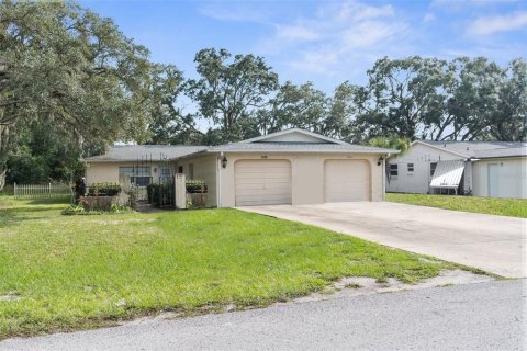 Commercial property in Spring Hill, Florida 4 bedrooms, 193.24 sq.m. № 1393877 - photo 3