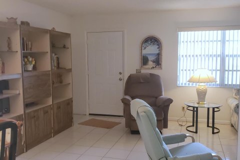 Condo in Delray Beach, Florida, 1 bedroom  № 1097584 - photo 16