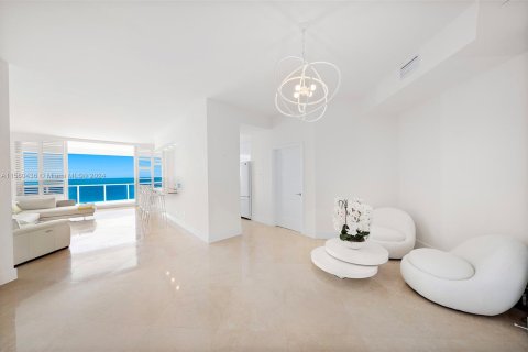 Condo in Miami Beach, Florida, 2 bedrooms  № 1161182 - photo 2