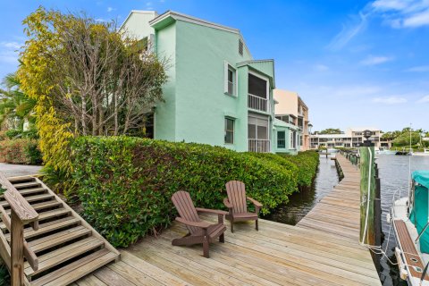 Condo in Stuart, Florida, 2 bedrooms  № 970389 - photo 19