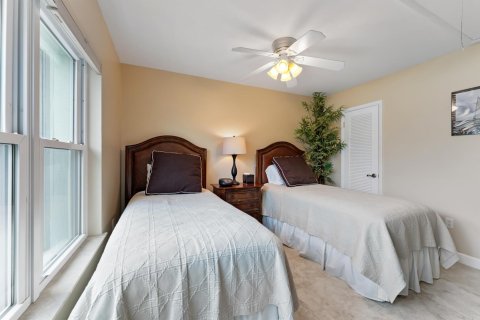 Condo in Stuart, Florida, 2 bedrooms  № 970389 - photo 26