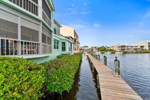 Condo in Stuart, Florida, 2 bedrooms  № 970389 - photo 17