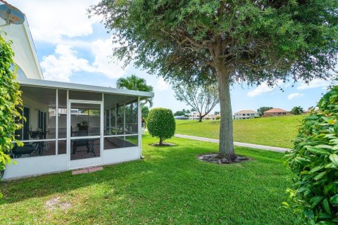 House in Lake Worth, Florida 3 bedrooms, 174.01 sq.m. № 1189618 - photo 6