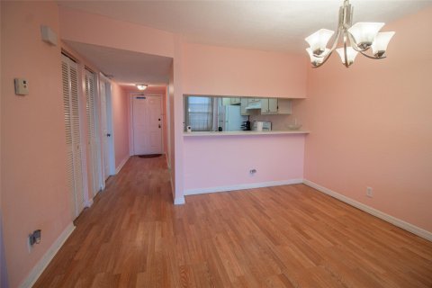 Condominio en venta en Pompano Beach, Florida, 2 dormitorios, 97.36 m2 № 1189569 - foto 9