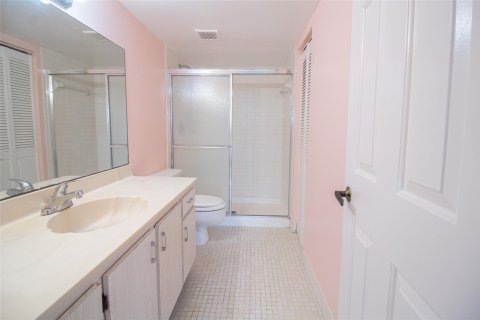 Condominio en venta en Pompano Beach, Florida, 2 dormitorios, 97.36 m2 № 1189569 - foto 2