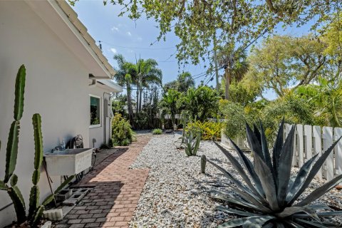 Casa en venta en Pompano Beach, Florida, 2 dormitorios, 155.7 m2 № 1080706 - foto 5