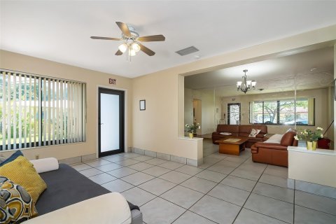 Casa en venta en Hollywood, Florida, 3 dormitorios, 199.37 m2 № 653375 - foto 16