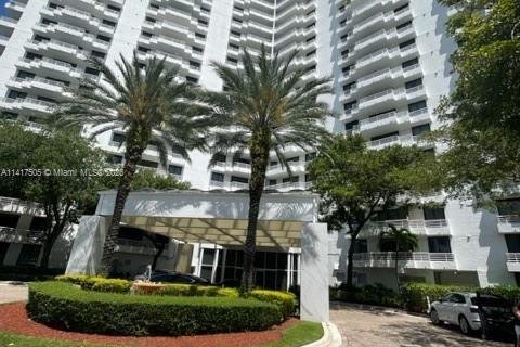 Copropriété à vendre à Aventura, Floride: 2 chambres, 109.72 m2 № 815316 - photo 3