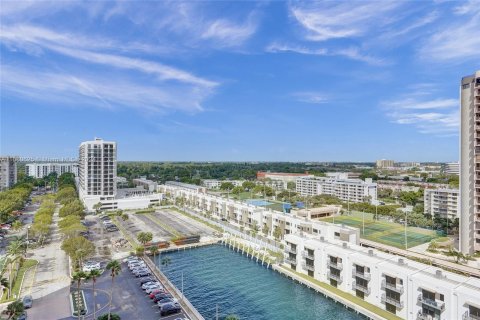 Condominio en venta en Miami, Florida, 1 dormitorio, 79.99 m2 № 1411981 - foto 5