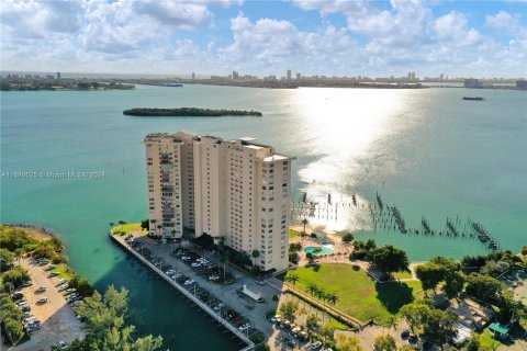 Condominio en venta en Miami, Florida, 1 dormitorio, 79.99 m2 № 1411981 - foto 28