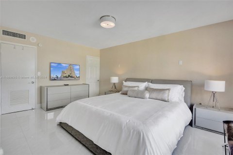 Condominio en venta en Miami, Florida, 1 dormitorio, 79.99 m2 № 1411981 - foto 20