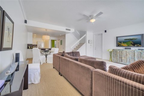 Touwnhouse à vendre à Orlando, Floride: 3 chambres, 168.15 m2 № 1355811 - photo 8