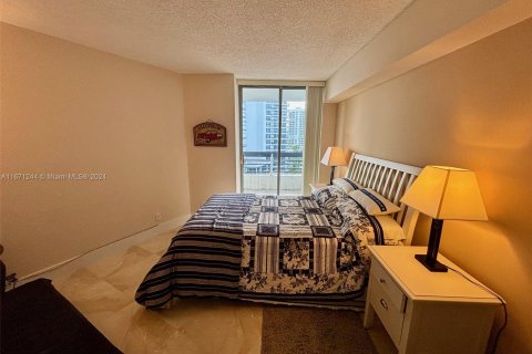 Condo in Aventura, Florida, 2 bedrooms  № 1421758 - photo 8