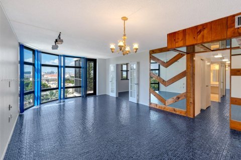 Copropriété à vendre à Aventura, Floride: 2 chambres, 101.82 m2 № 1316205 - photo 8