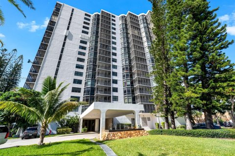 Condominio en venta en Aventura, Florida, 2 dormitorios, 101.82 m2 № 1316205 - foto 1