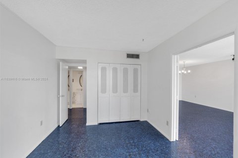 Copropriété à vendre à Aventura, Floride: 2 chambres, 101.82 m2 № 1316205 - photo 10