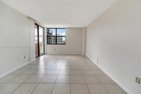 Copropriété à vendre à Aventura, Floride: 2 chambres, 101.82 m2 № 1316205 - photo 16