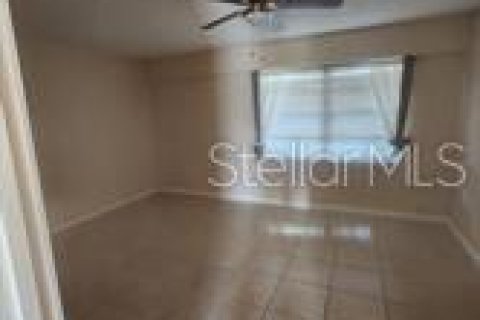 Appartement à louer à Hollywood, Floride: 1 chambre, 88.91 m2 № 1422096 - photo 2