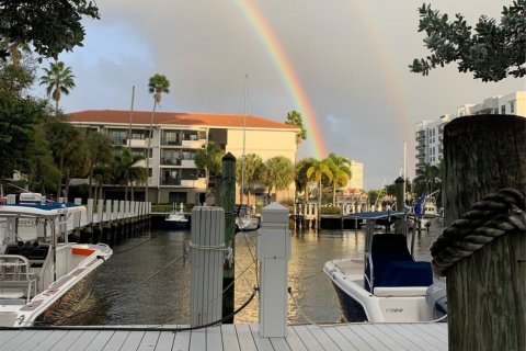 Condo in Fort Lauderdale, Florida, 2 bedrooms  № 957013 - photo 11