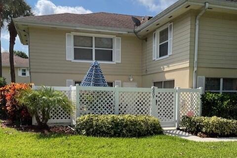 Townhouse in Boynton Beach, Florida 2 bedrooms, 127.65 sq.m. № 1207664 - photo 1