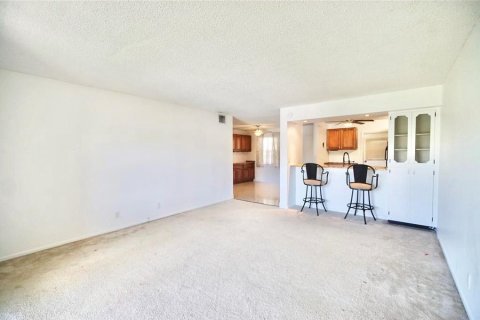 Copropriété à vendre à Hollywood, Floride: 2 chambres, 105.07 m2 № 1207625 - photo 13