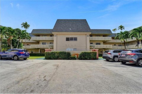 Condo in Hollywood, Florida, 2 bedrooms  № 1207625 - photo 23