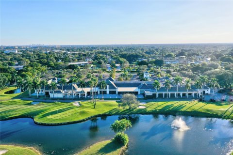 Copropriété à vendre à Coconut Creek, Floride: 2 chambres, 107.77 m2 № 1207663 - photo 4