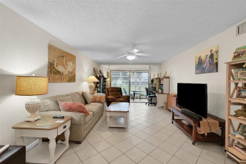 Copropriété à vendre à Coconut Creek, Floride: 2 chambres, 107.77 m2 № 1207663 - photo 23