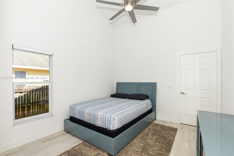 Casa en venta en Port St. Lucie, Florida, 3 dormitorios, 159.23 m2 № 1146762 - foto 14