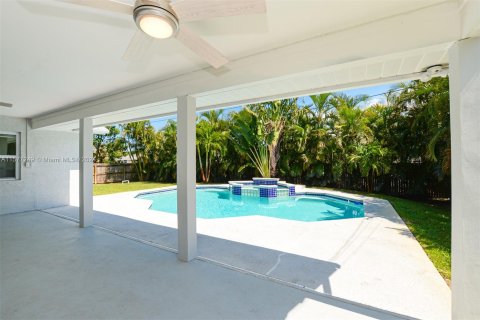 Casa en venta en Port St. Lucie, Florida, 3 dormitorios, 159.23 m2 № 1146762 - foto 27