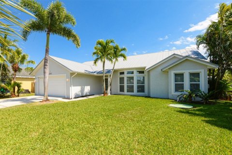 Casa en venta en Port St. Lucie, Florida, 3 dormitorios, 159.23 m2 № 1146762 - foto 1