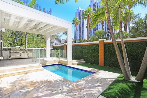 Villa ou maison à vendre à Sunny Isles Beach, Floride: 5 chambres, 291.71 m2 № 1146758 - photo 20