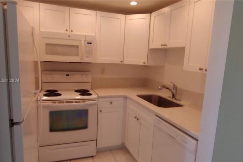 Condo in Fort Lauderdale, Florida, 1 bedroom  № 1146763 - photo 9