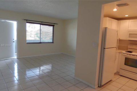 Condominio en venta en Fort Lauderdale, Florida, 1 dormitorio, 54.63 m2 № 1146763 - foto 8