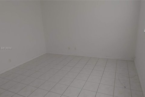 Condo in Fort Lauderdale, Florida, 1 bedroom  № 1146763 - photo 18