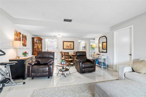 Condo in Jupiter, Florida, 2 bedrooms  № 1372630 - photo 14