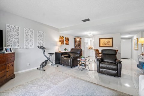 Condo in Jupiter, Florida, 2 bedrooms  № 1372630 - photo 13