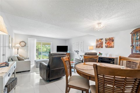 Condo in Jupiter, Florida, 2 bedrooms  № 1372630 - photo 9