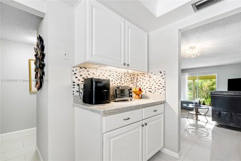 Condo in Jupiter, Florida, 2 bedrooms  № 1372630 - photo 7