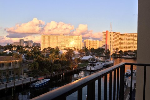 Condo in Fort Lauderdale, Florida, 2 bedrooms  № 1136538 - photo 5