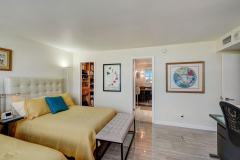 Condo in Fort Lauderdale, Florida, 2 bedrooms  № 1136538 - photo 19