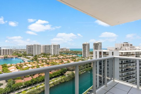 Condo in Aventura, Florida, 2 bedrooms  № 1234002 - photo 17