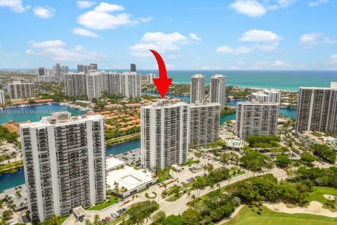 Condominio en venta en Aventura, Florida, 2 dormitorios, 90.3 m2 № 1234002 - foto 20