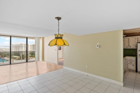 Copropriété à vendre à Aventura, Floride: 2 chambres, 90.3 m2 № 1234002 - photo 5