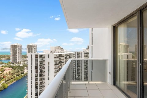 Condominio en venta en Aventura, Florida, 2 dormitorios, 90.3 m2 № 1234002 - foto 18