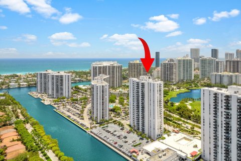 Condominio en venta en Aventura, Florida, 2 dormitorios, 90.3 m2 № 1234002 - foto 24